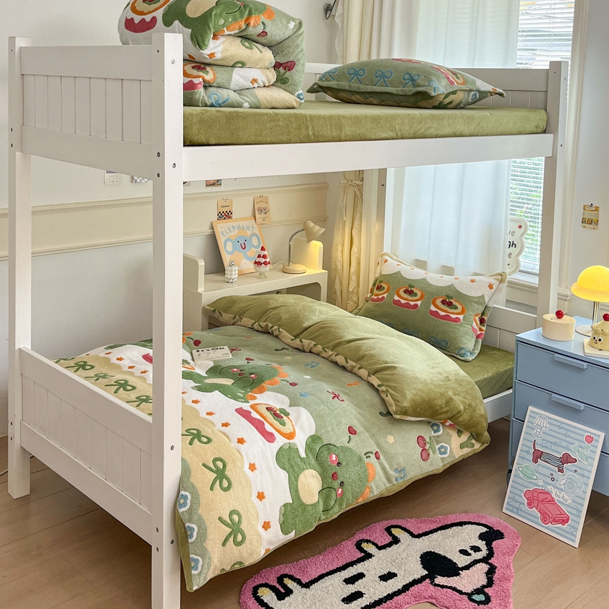 91家纺网 家纺一手货源 找家纺 川悦生活 2025新款立体雪花绒印花四件套学生床系列一场景二 甜系龙龙