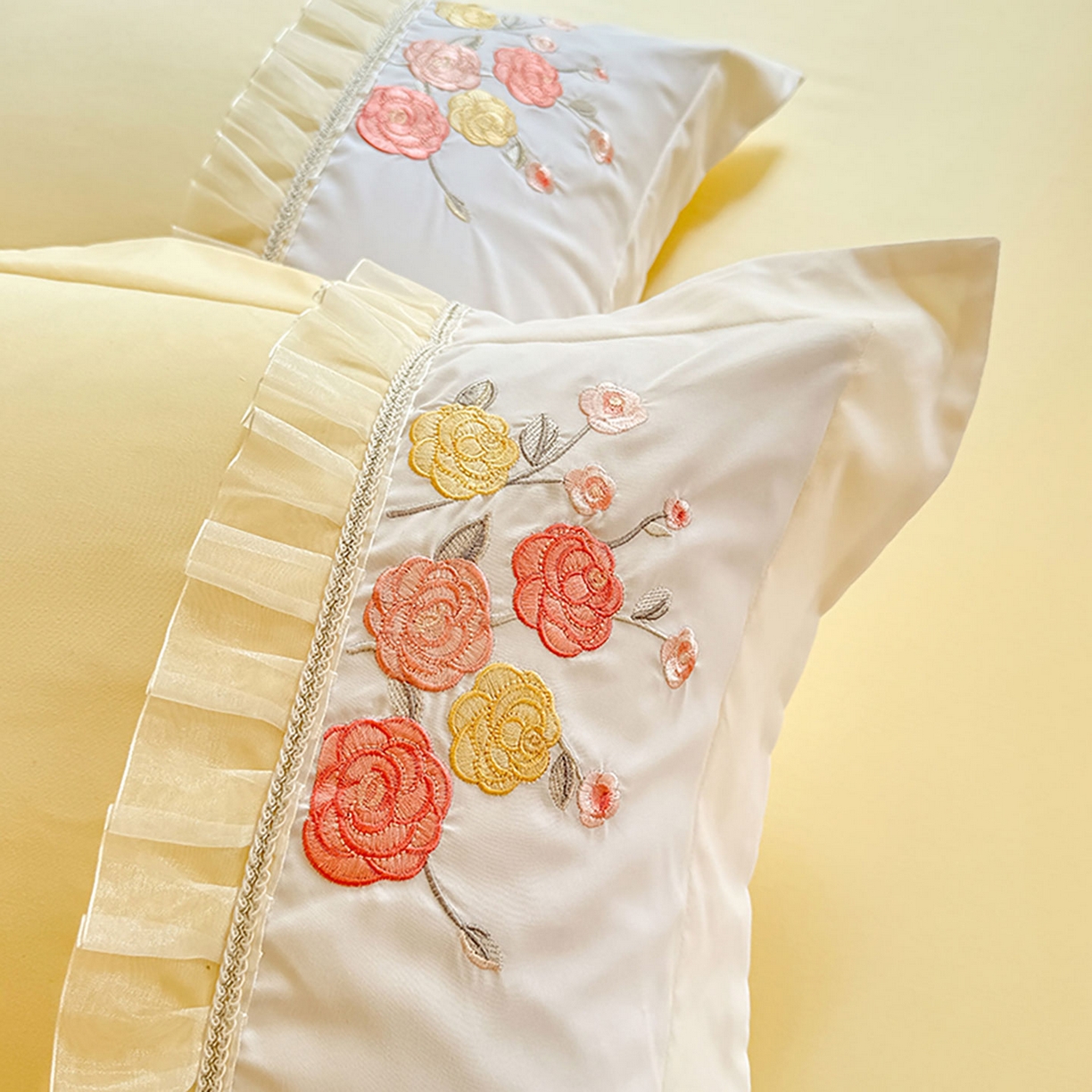 91家纺网 家纺一手货源 找家纺 慕语家纺 2025新款磨毛亲肤贴布绣伊丽莎白四件套（专版花型） 伊丽莎白--奶油黄