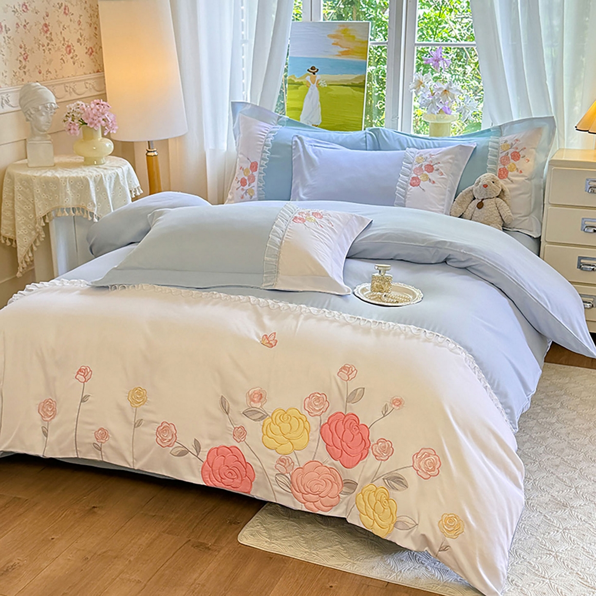 91家纺网 家纺一手货源 找家纺 慕语家纺 2025新款磨毛亲肤贴布绣伊丽莎白四件套（专版花型） 伊丽莎白--天空蓝