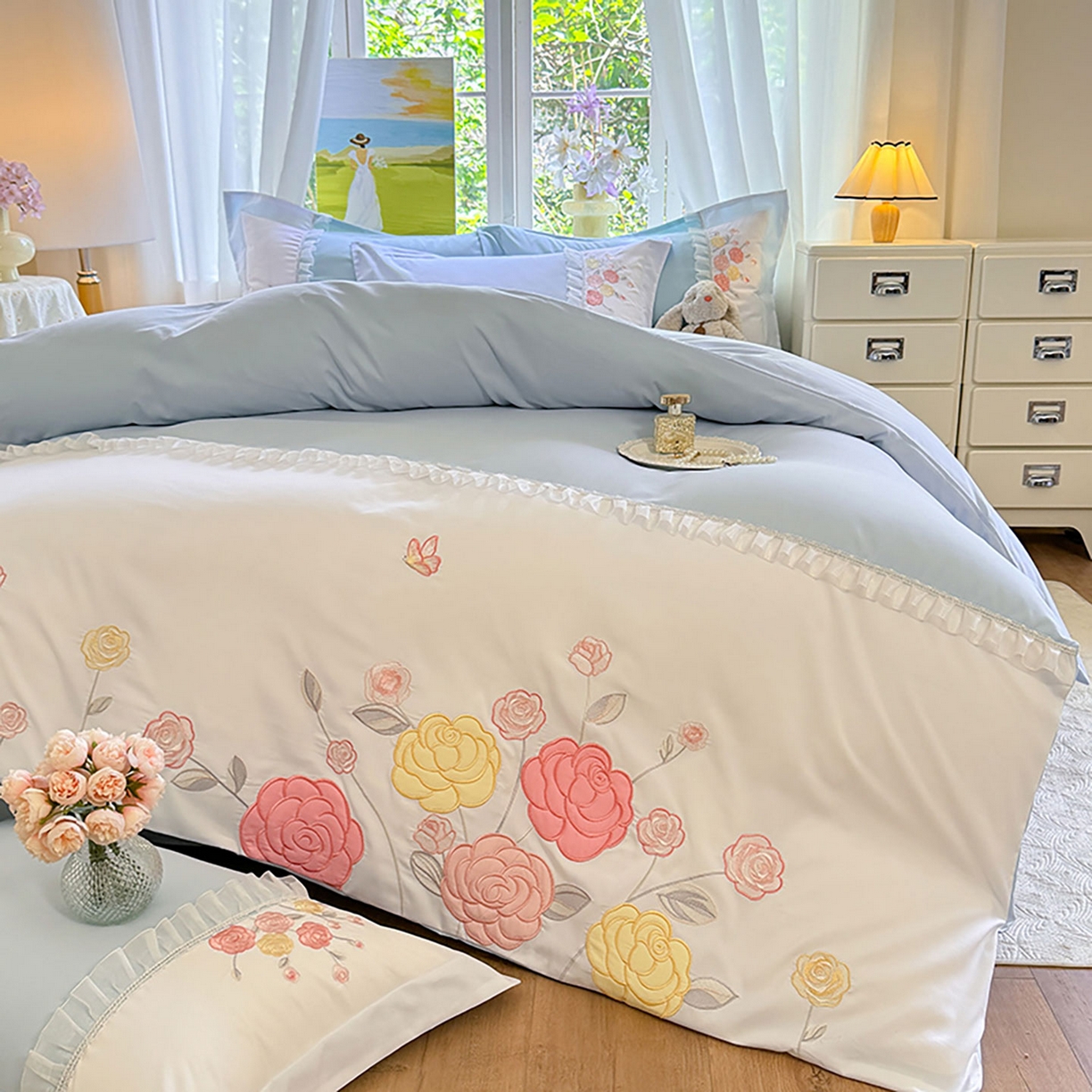 91家纺网 家纺一手货源 找家纺 慕语家纺 2025新款磨毛亲肤贴布绣伊丽莎白四件套（专版花型） 伊丽莎白--天空蓝