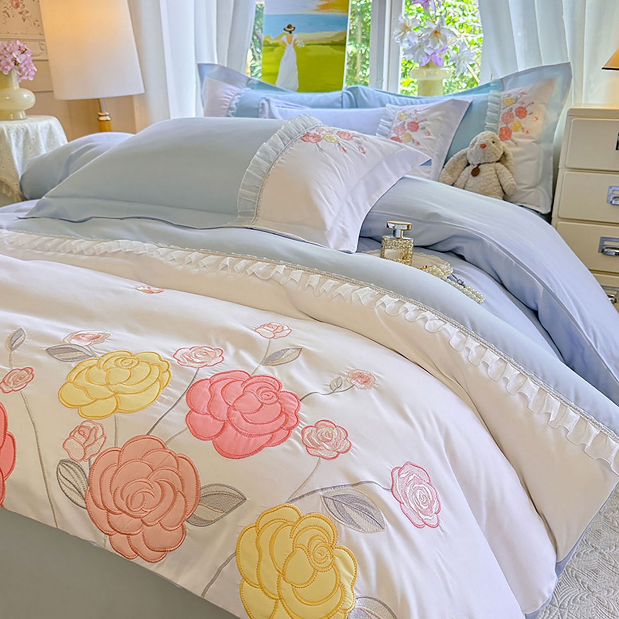 91家纺网 家纺一手货源 找家纺 慕语家纺 2025新款磨毛亲肤贴布绣伊丽莎白四件套（专版花型） 伊丽莎白--天空蓝