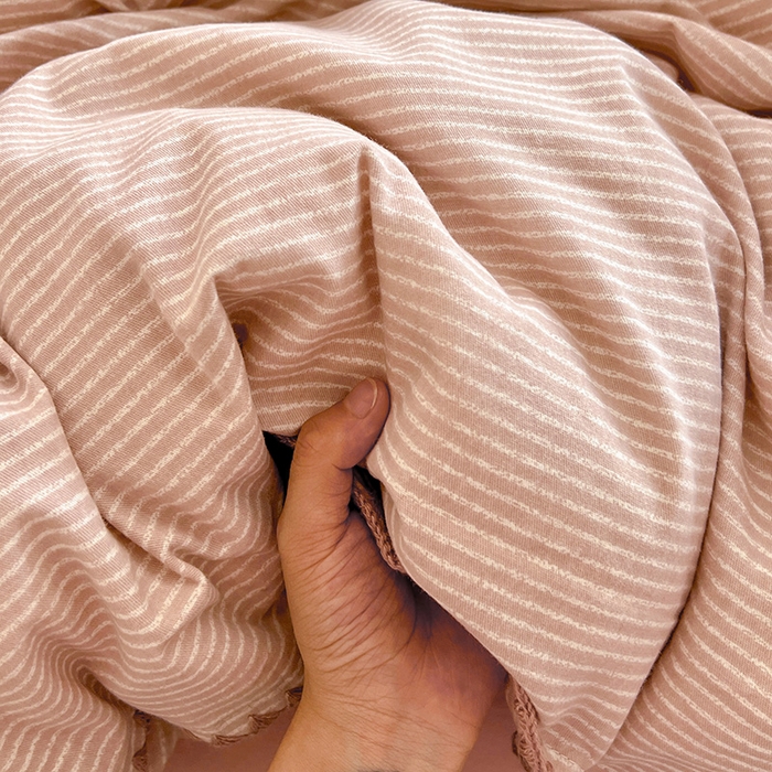 91家纺网 家纺一手货源 找家纺 忆生活 2025秋冬全棉加厚磨毛贝壳边四件套简森-粉