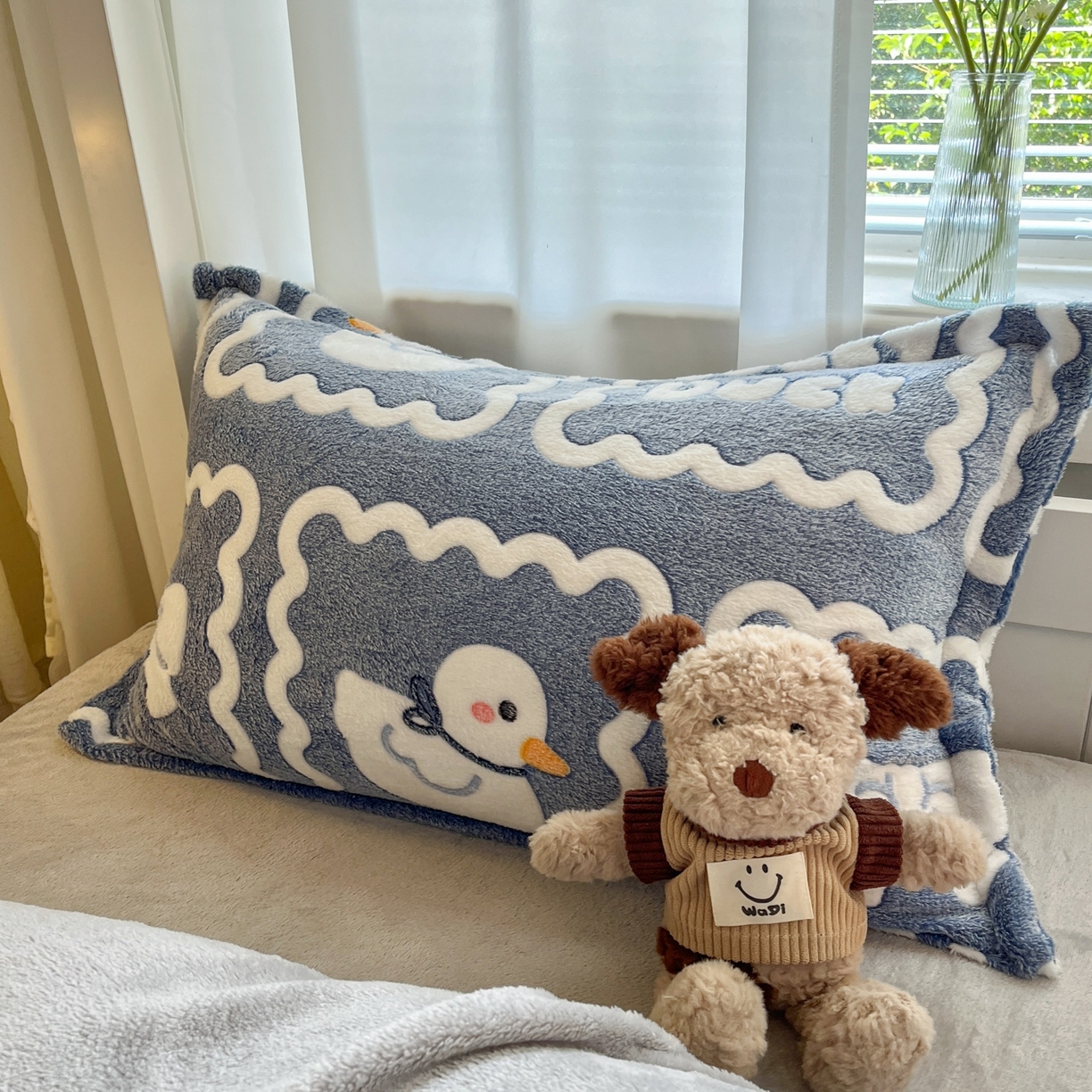 91家纺网 家纺一手货源 找家纺 川悦生活 2025新款立体雪花绒印花四件套学生床系列一场景二 快乐鸭鸭