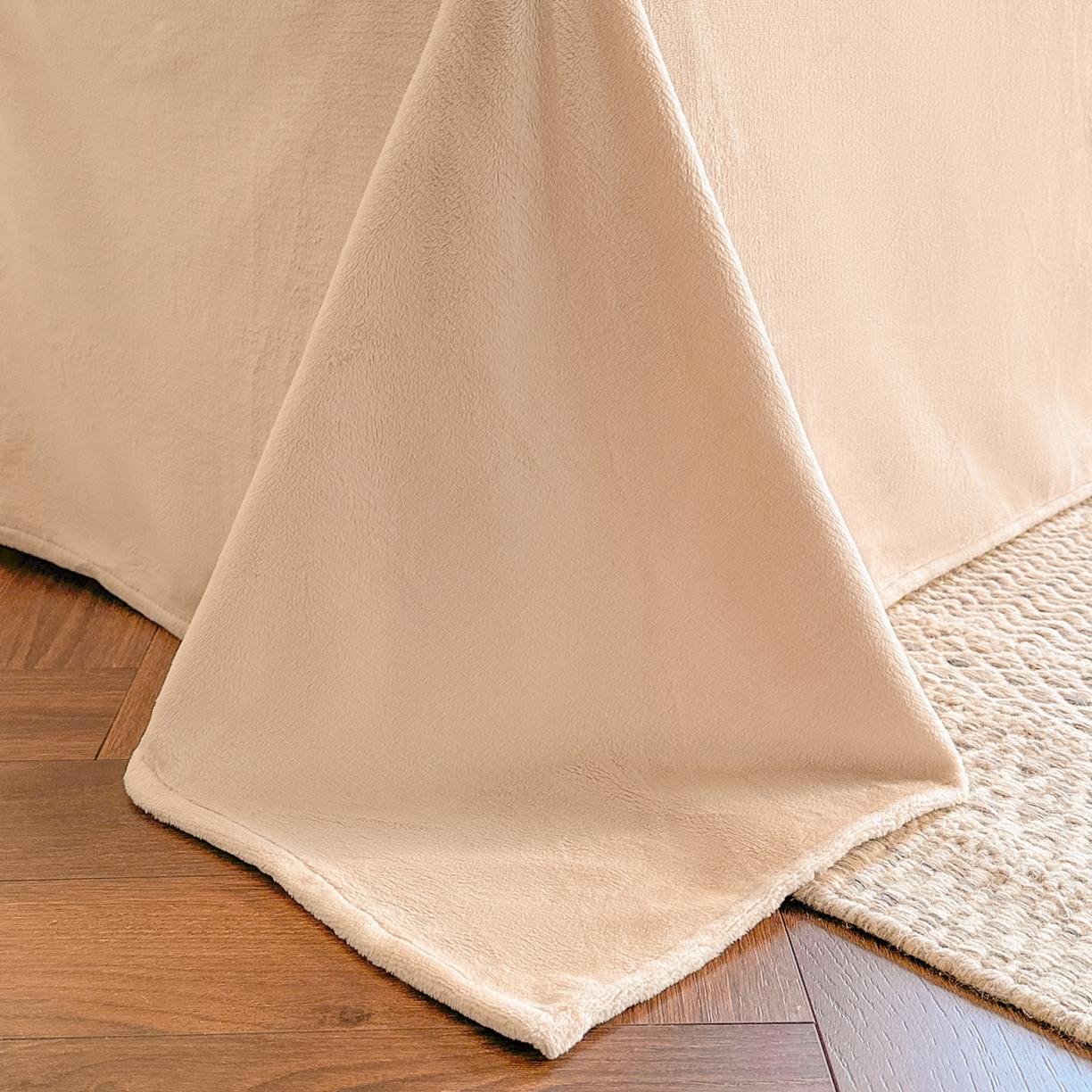 91家纺网 家纺一手货源 找家纺 （总）蓝极人 2025新款色织阳离子提花牛奶绒四件套