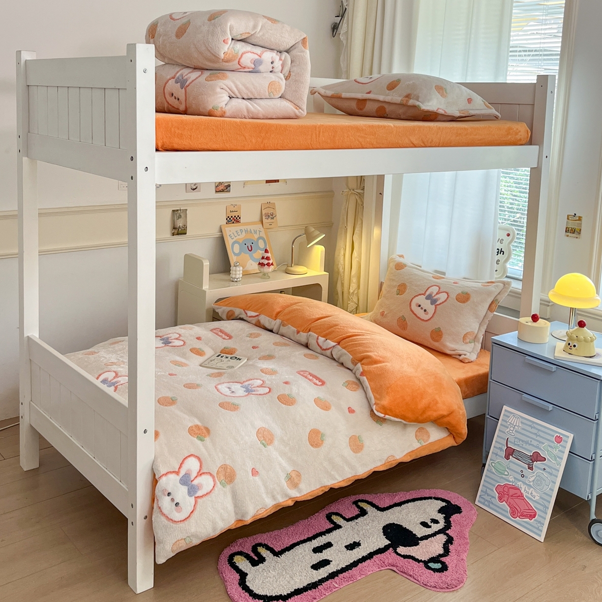 91家纺网 家纺一手货源 找家纺 川悦生活 2025新款立体雪花绒印花四件套学生床系列一场景二 橘兔