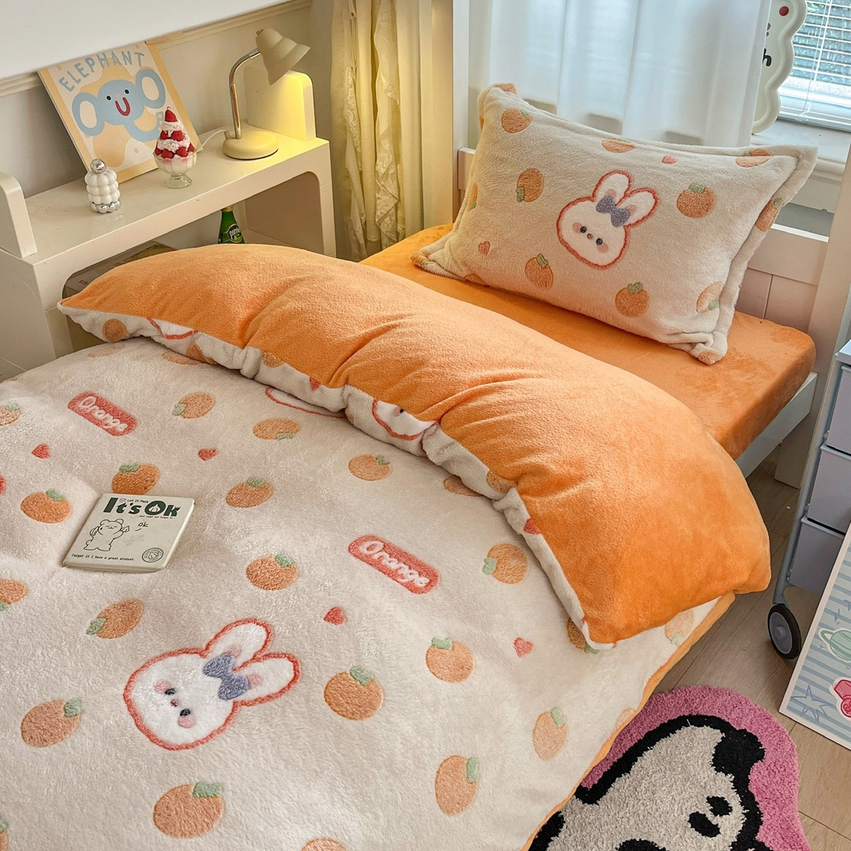 川悦生活 2025新款立体雪花绒印花四件套学生床系列一场景二 橘兔