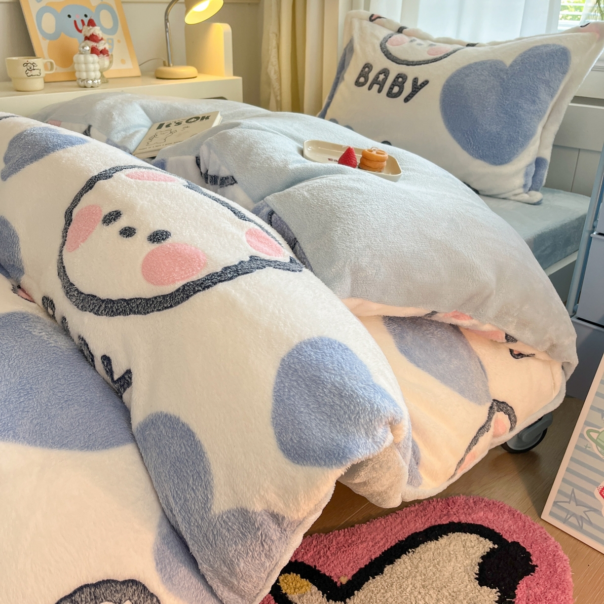 91家纺网 家纺一手货源 找家纺 川悦生活 2025新款立体雪花绒印花四件套学生床系列一场景二 可爱熊