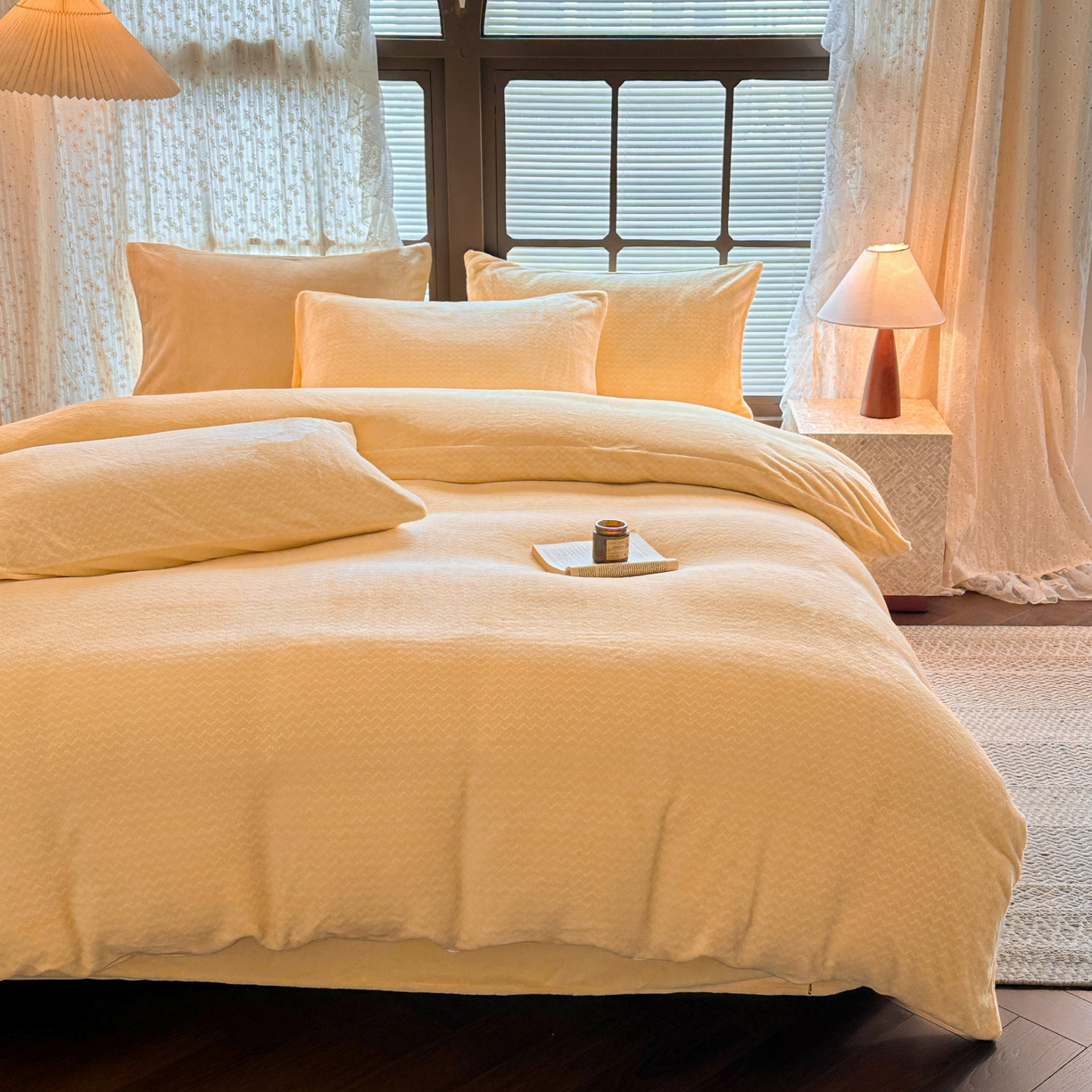 91家纺网 家纺一手货源 找家纺 蓝极人 2025新款色织阳离子提花牛奶绒四件套 色织-鹅黄