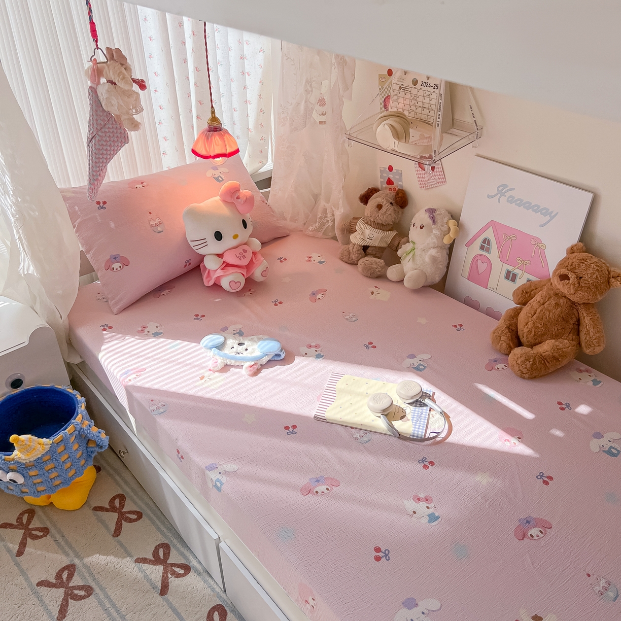 91家纺网 家纺一手货源 找家纺 韩巢家纺 2025新款A类学生宿舍上下铺床笠单件床垫保护罩枕套三件套 萌物家族