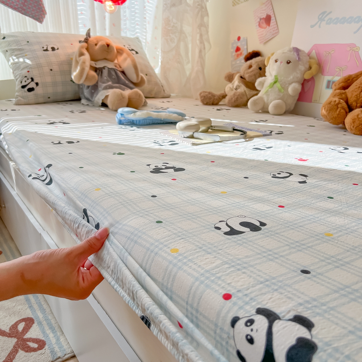 91家纺网 家纺一手货源 找家纺 韩巢家纺 2025新款A类学生宿舍上下铺床笠单件床垫保护罩枕套三件套 软软熊猫