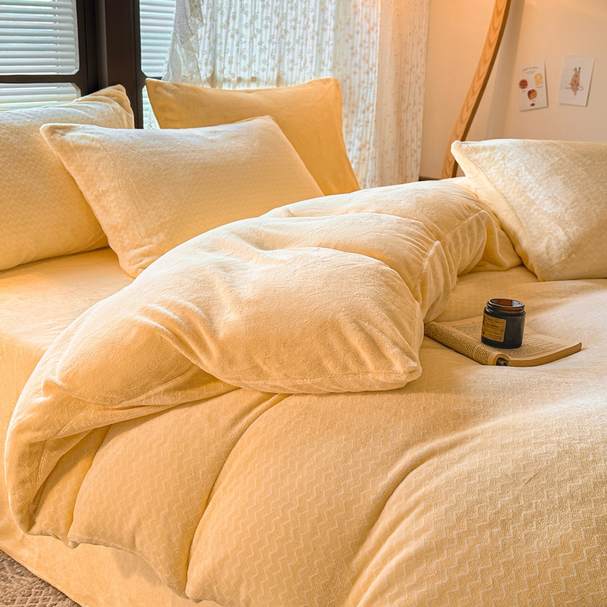 91家纺网 家纺一手货源 找家纺 蓝极人 2025新款色织阳离子提花牛奶绒四件套 色织-鹅黄