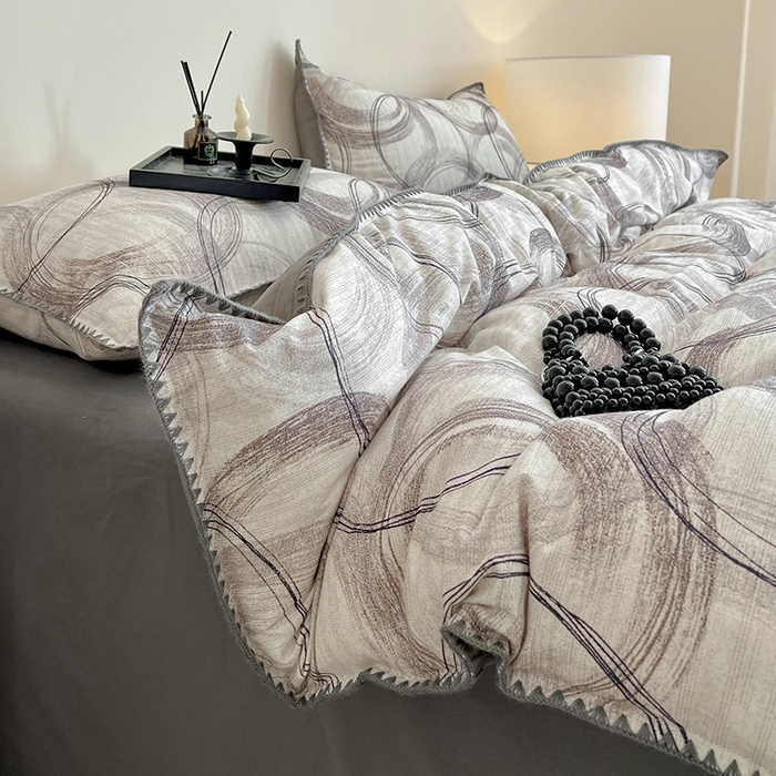 91家纺网 家纺一手货源 找家纺 忆生活 2025秋冬全棉加厚磨毛贝壳边四件套叙晚-白