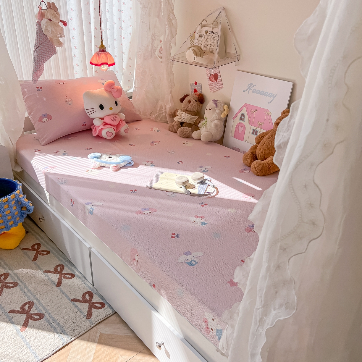 91家纺网 家纺一手货源 找家纺 韩巢家纺 2025新款A类学生宿舍上下铺床笠单件床垫保护罩枕套三件套 萌物家族