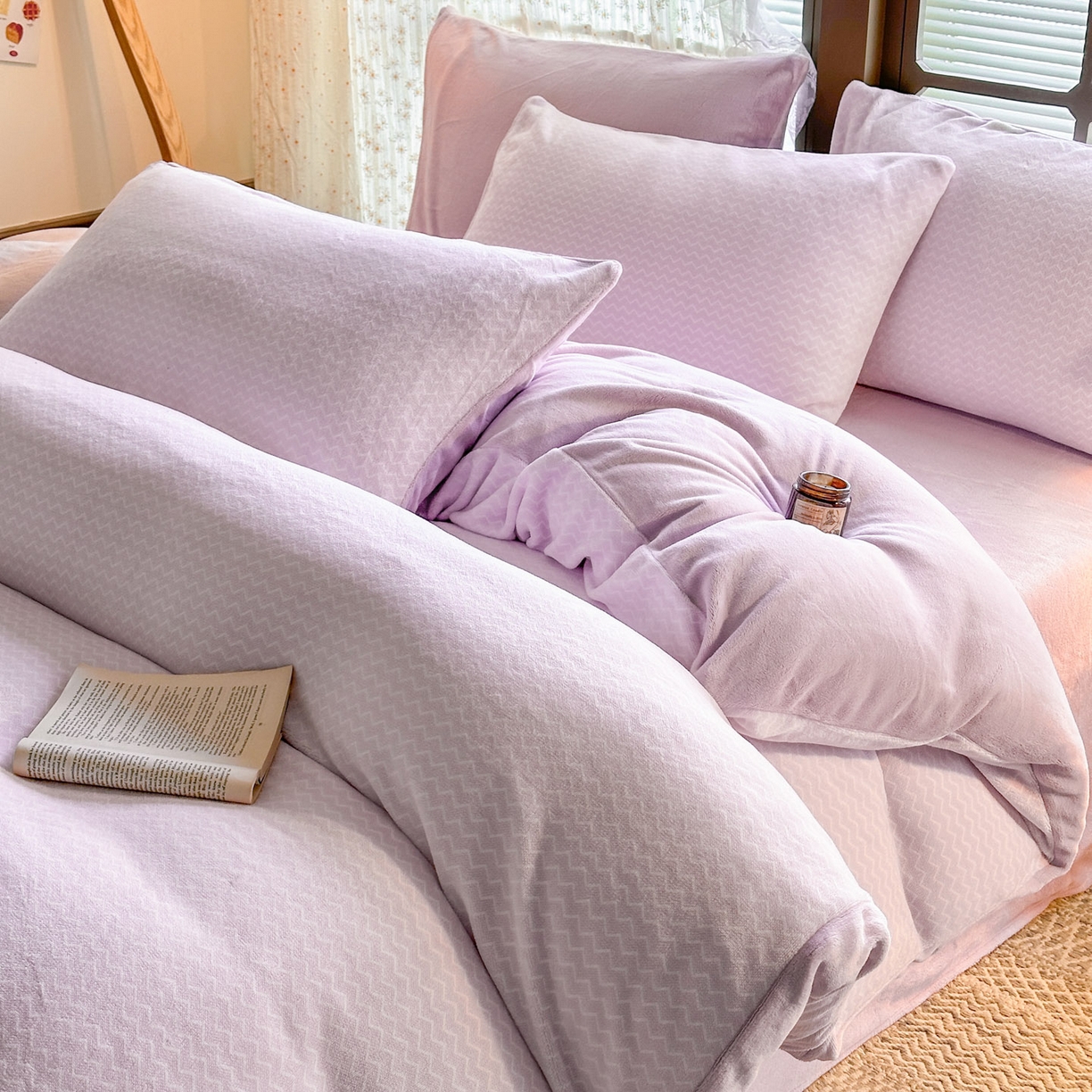 91家纺网 家纺一手货源 找家纺 蓝极人 2025新款色织阳离子提花牛奶绒四件套 色织-浅紫