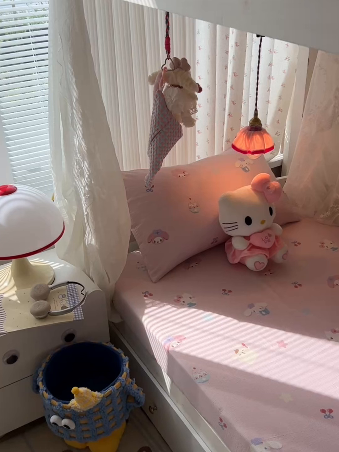 91家纺网 家纺一手货源 找家纺 韩巢家纺 2025新款A类学生宿舍上下铺床笠单件床垫保护罩枕套三件套 萌物家族