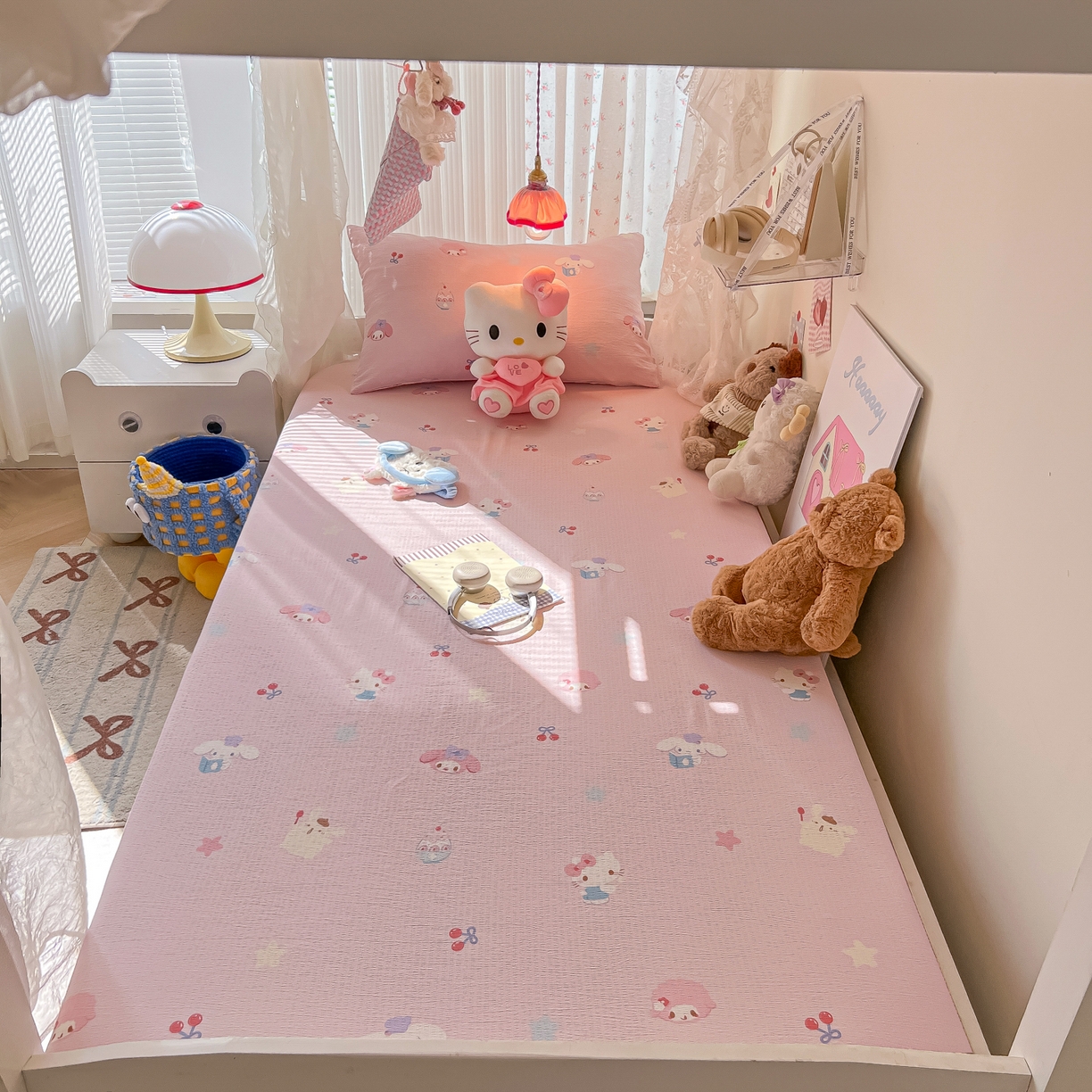 91家纺网 家纺一手货源 找家纺 韩巢家纺 2025新款A类学生宿舍上下铺床笠单件床垫保护罩枕套三件套 萌物家族