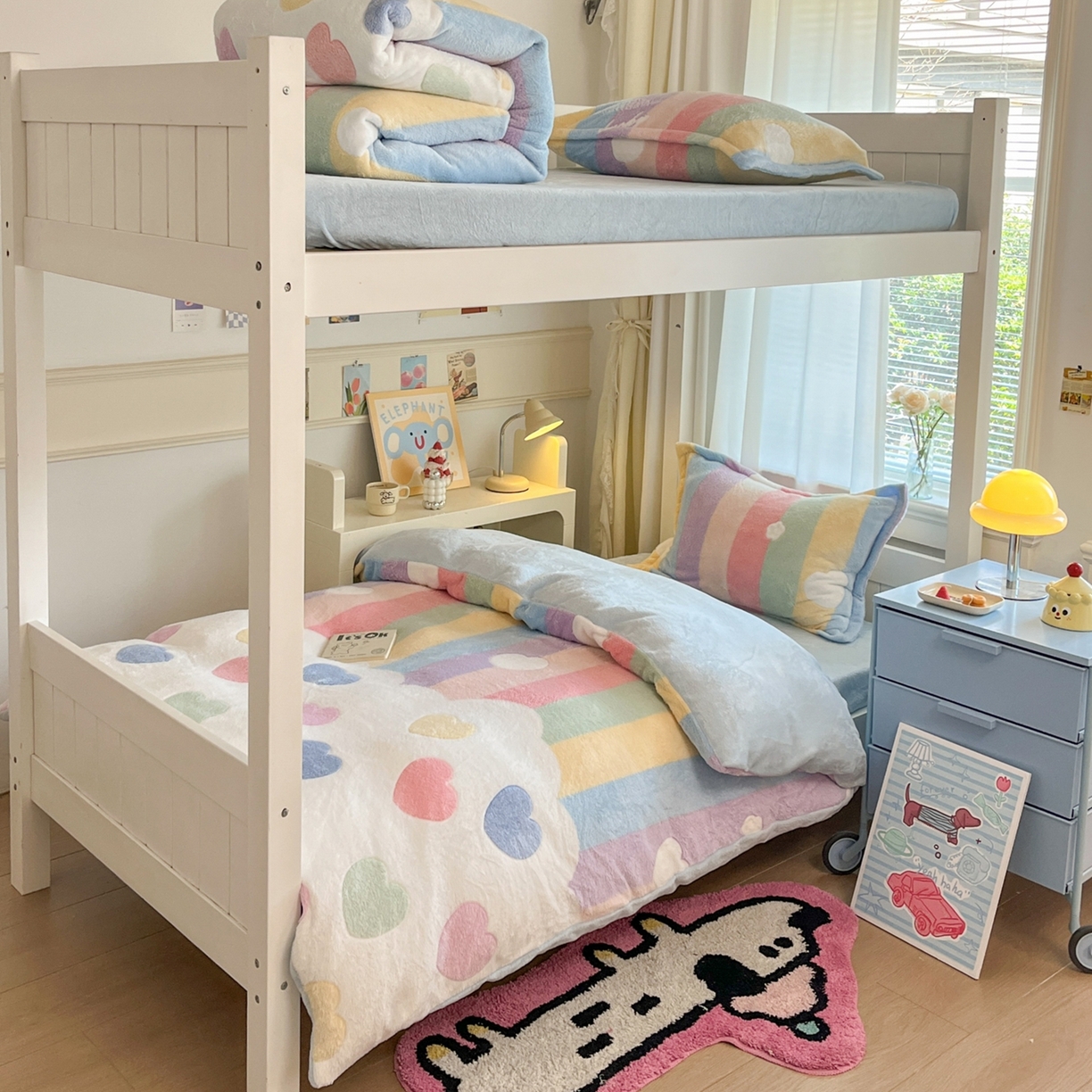 91家纺网 家纺一手货源 找家纺 川悦生活 2025新款立体雪花绒印花四件套学生床系列一场景二 彩虹爱心蓝