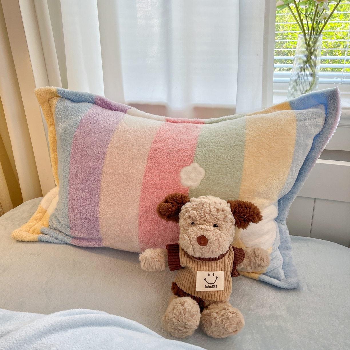 91家纺网 家纺一手货源 找家纺 川悦生活 2025新款立体雪花绒印花四件套学生床系列一场景二 彩虹爱心蓝