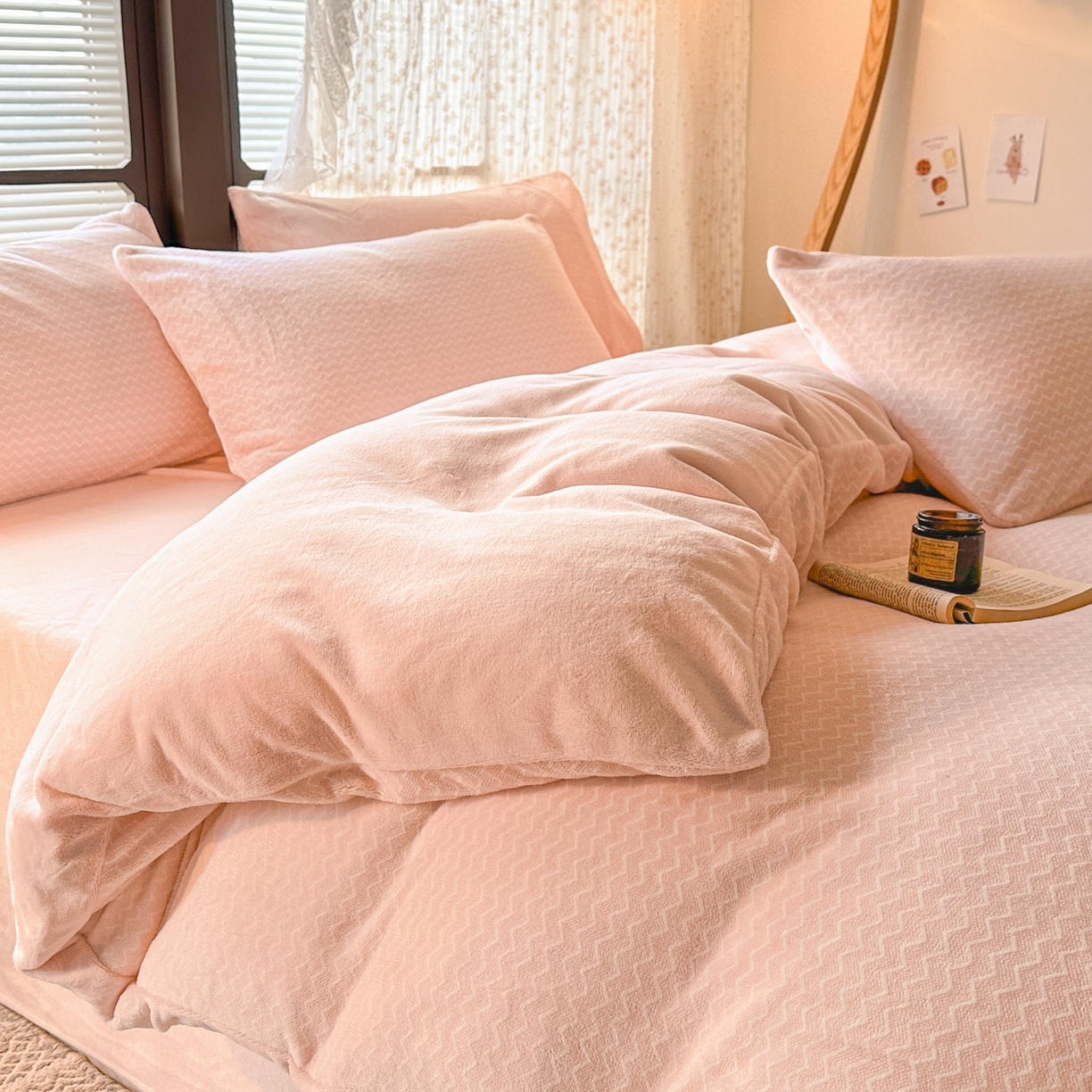 91家纺网 家纺一手货源 找家纺 蓝极人 2025新款色织阳离子提花牛奶绒四件套 色织-桃粉