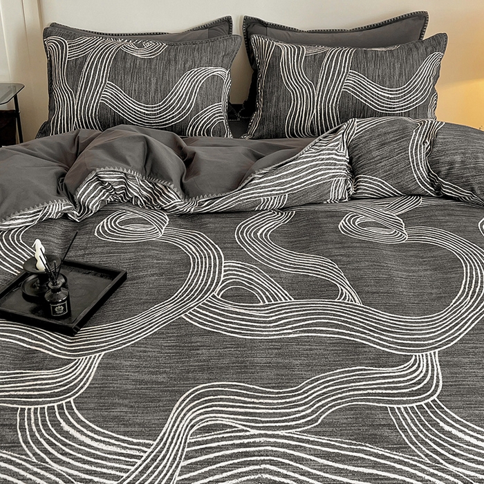 91家纺网 家纺一手货源 找家纺 忆生活 2025秋冬全棉加厚磨毛贝壳边四件套野渡-灰