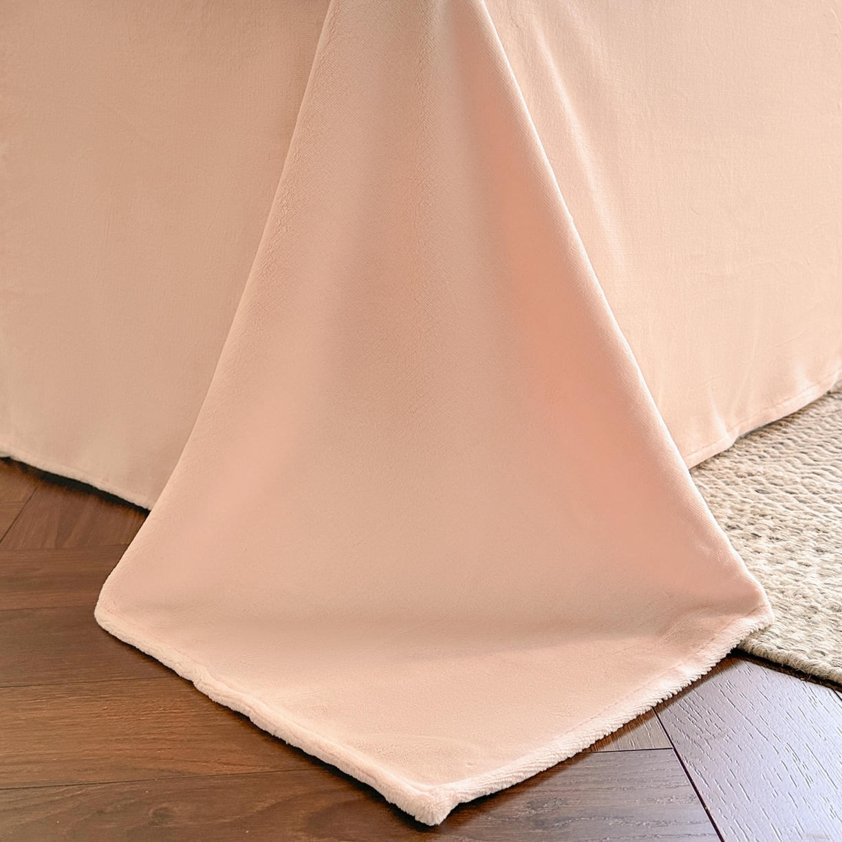 91家纺网 家纺一手货源 找家纺 蓝极人 2025新款色织阳离子提花牛奶绒四件套 色织-桃粉