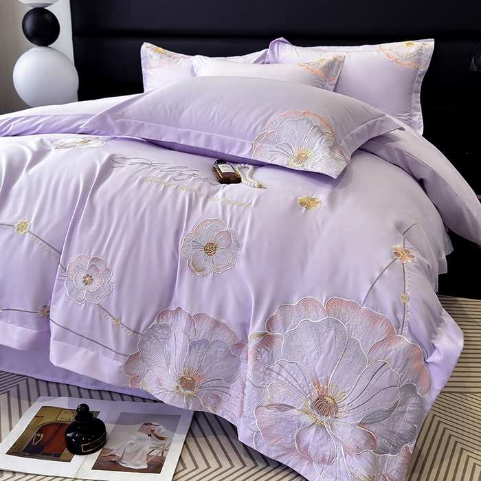 91家纺网 家纺一手货源 找家纺 慕语家纺 2025新款亲肤棉刺绣四件套系列--维纳斯（专版花型） 维纳斯--兰香紫