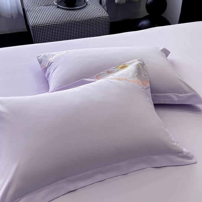 91家纺网 家纺一手货源 找家纺 慕语家纺 2025新款亲肤棉刺绣四件套系列--维纳斯（专版花型） 维纳斯--兰香紫