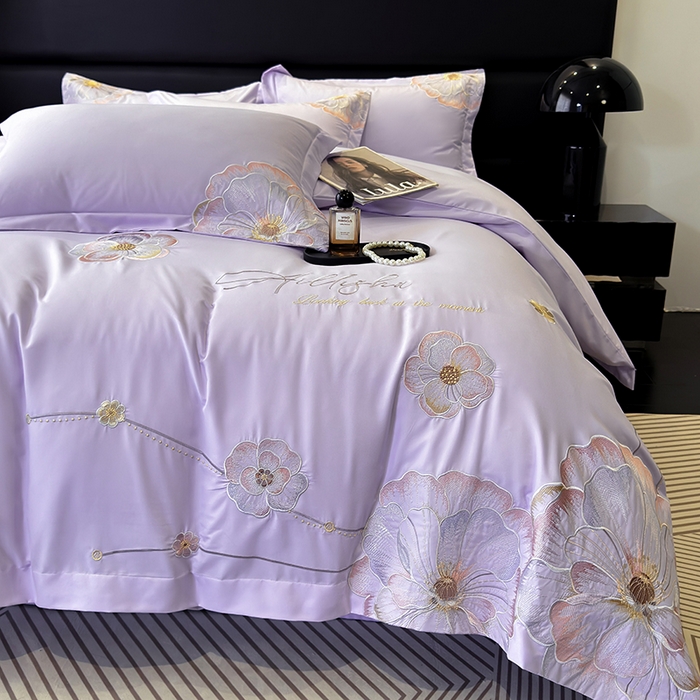 91家纺网 家纺一手货源 找家纺 慕语家纺 2025新款亲肤棉刺绣四件套系列--维纳斯（专版花型） 维纳斯--兰香紫