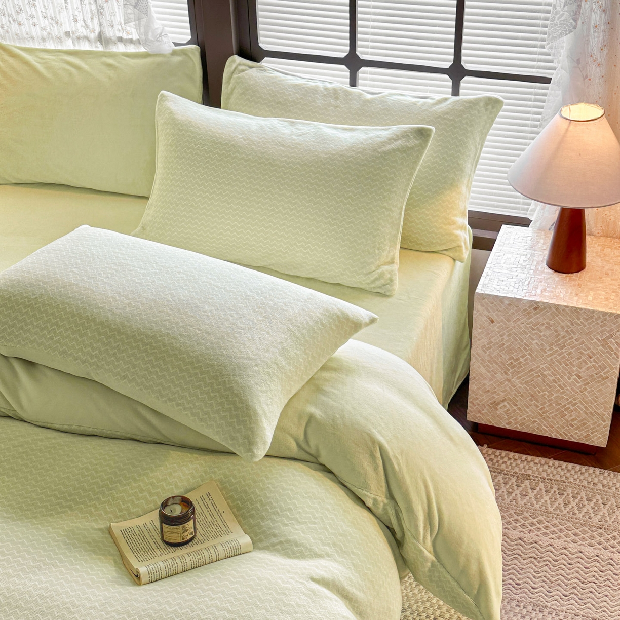 91家纺网 家纺一手货源 找家纺 蓝极人 2025新款色织阳离子提花牛奶绒四件套 色织-芽绿