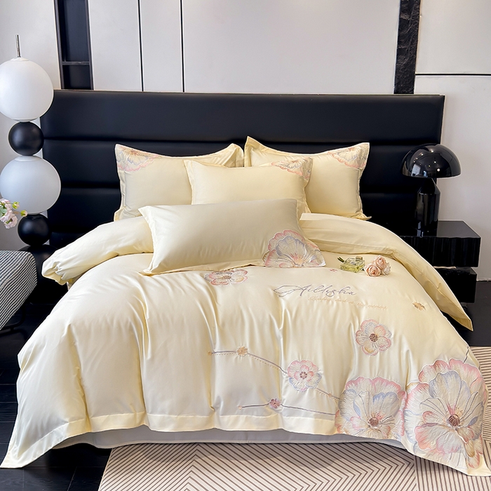 91家纺网 家纺一手货源 找家纺 慕语家纺 2025新款亲肤棉刺绣四件套系列--维纳斯（专版花型） 维纳斯--米霜白