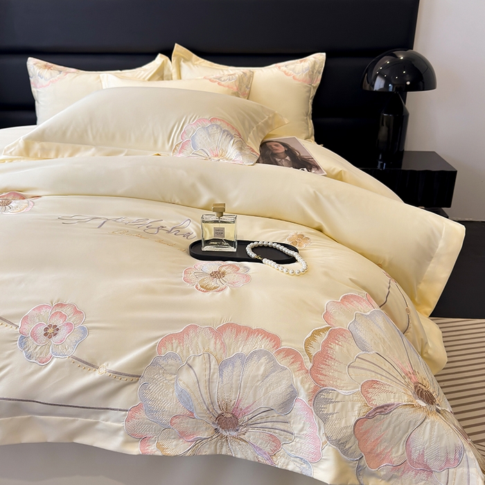 91家纺网 家纺一手货源 找家纺 慕语家纺 2025新款亲肤棉刺绣四件套系列--维纳斯（专版花型） 维纳斯--米霜白