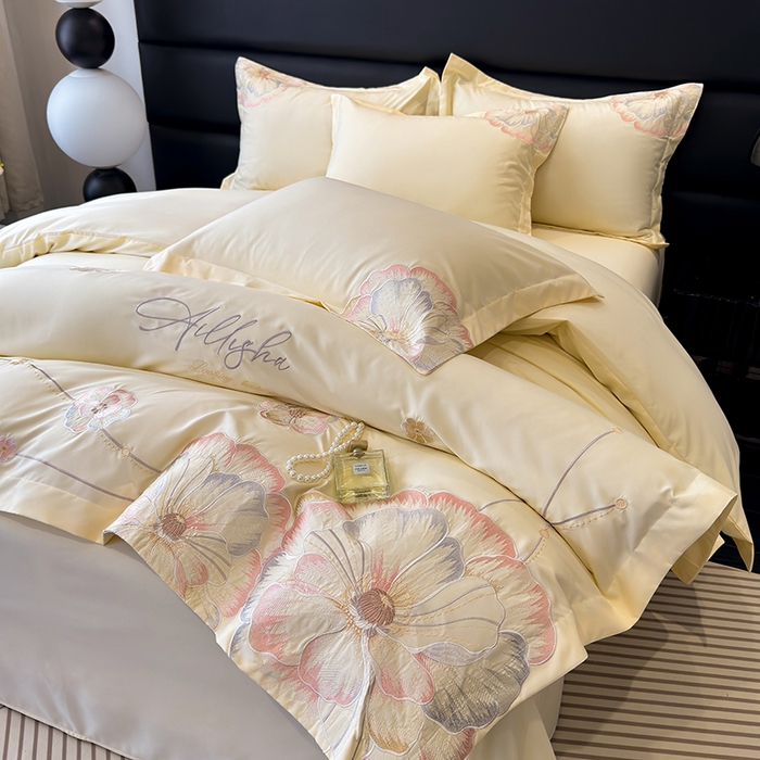 91家纺网 家纺一手货源 找家纺 慕语家纺 2025新款亲肤棉刺绣四件套系列--维纳斯（专版花型） 维纳斯--米霜白