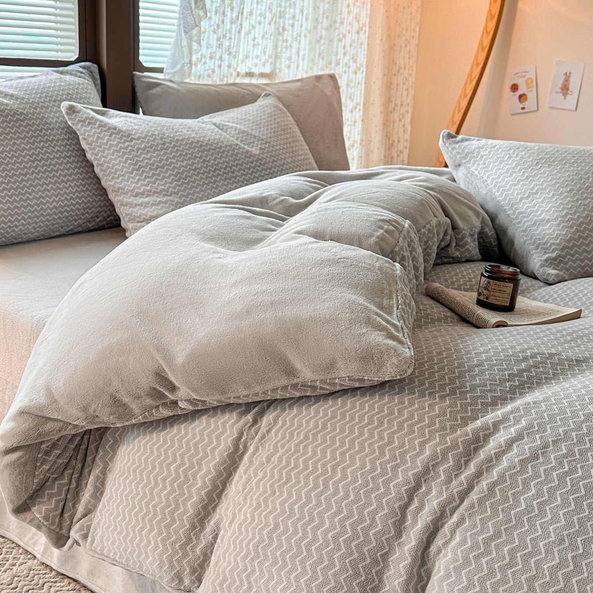 91家纺网 家纺一手货源 找家纺 蓝极人 2025新款色织阳离子提花牛奶绒四件套 色织-银灰