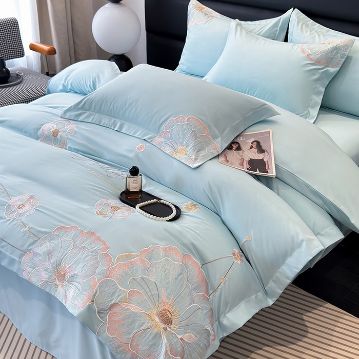 91家纺网 家纺一手货源 找家纺 慕语家纺 2025新款亲肤棉刺绣四件套系列--维纳斯（专版花型） 维纳斯--夏萤绿