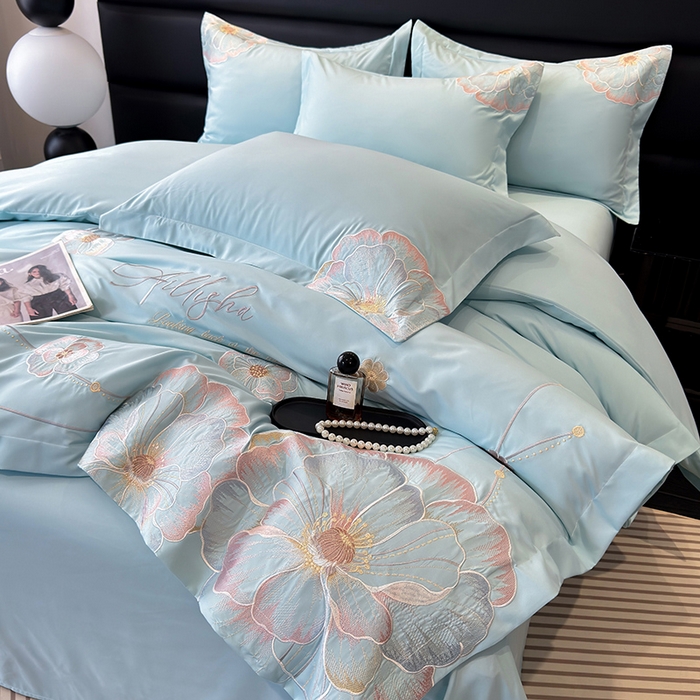 91家纺网 家纺一手货源 找家纺 慕语家纺 2025新款亲肤棉刺绣四件套系列--维纳斯（专版花型） 维纳斯--夏萤绿