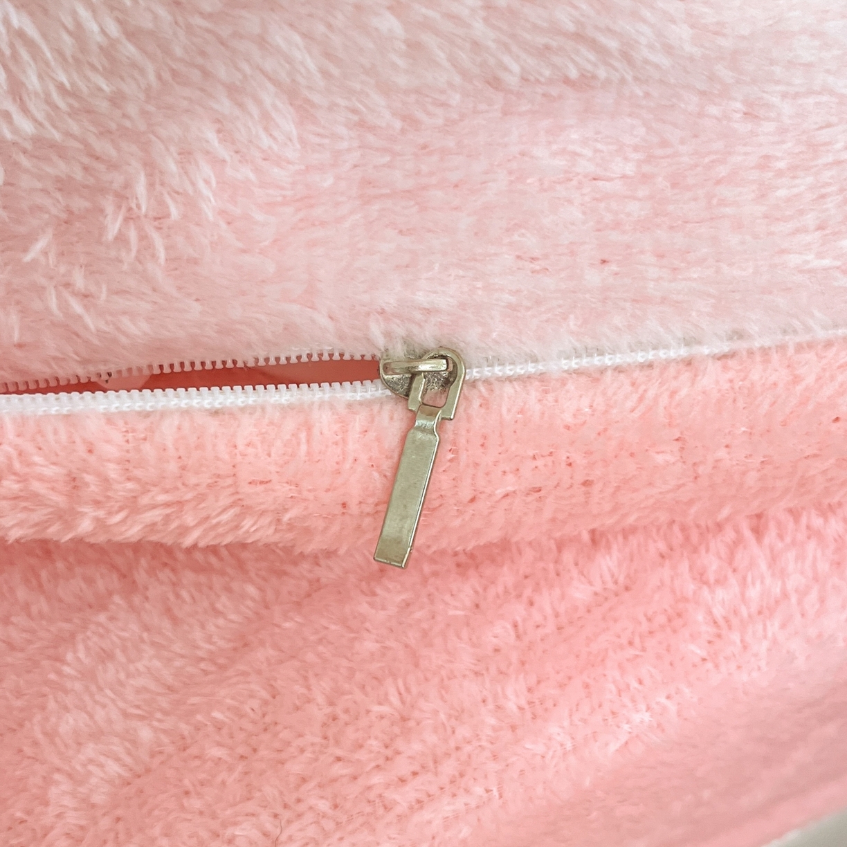 91家纺网 家纺一手货源 找家纺 川悦生活 2025新款立体雪花绒印花四件套学生床系列一场景二 爱米兔