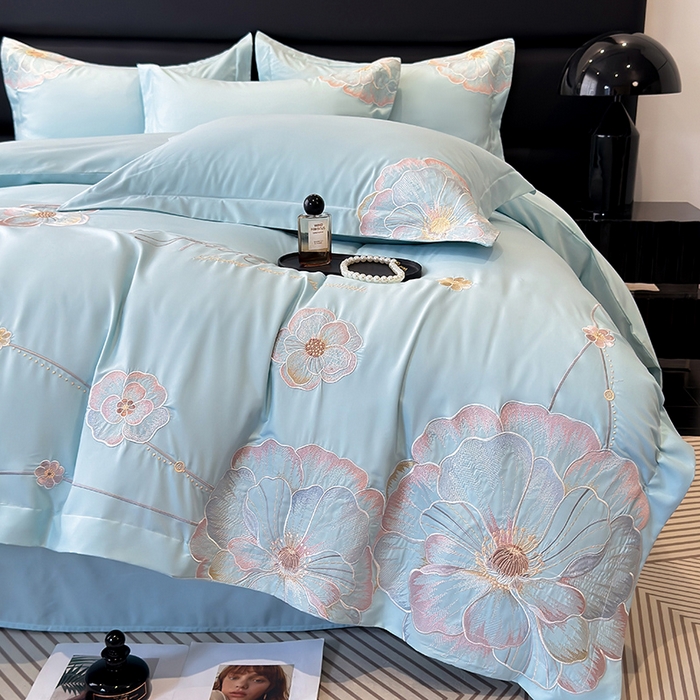 91家纺网 家纺一手货源 找家纺 慕语家纺 2025新款亲肤棉刺绣四件套系列--维纳斯（专版花型） 维纳斯--夏萤绿