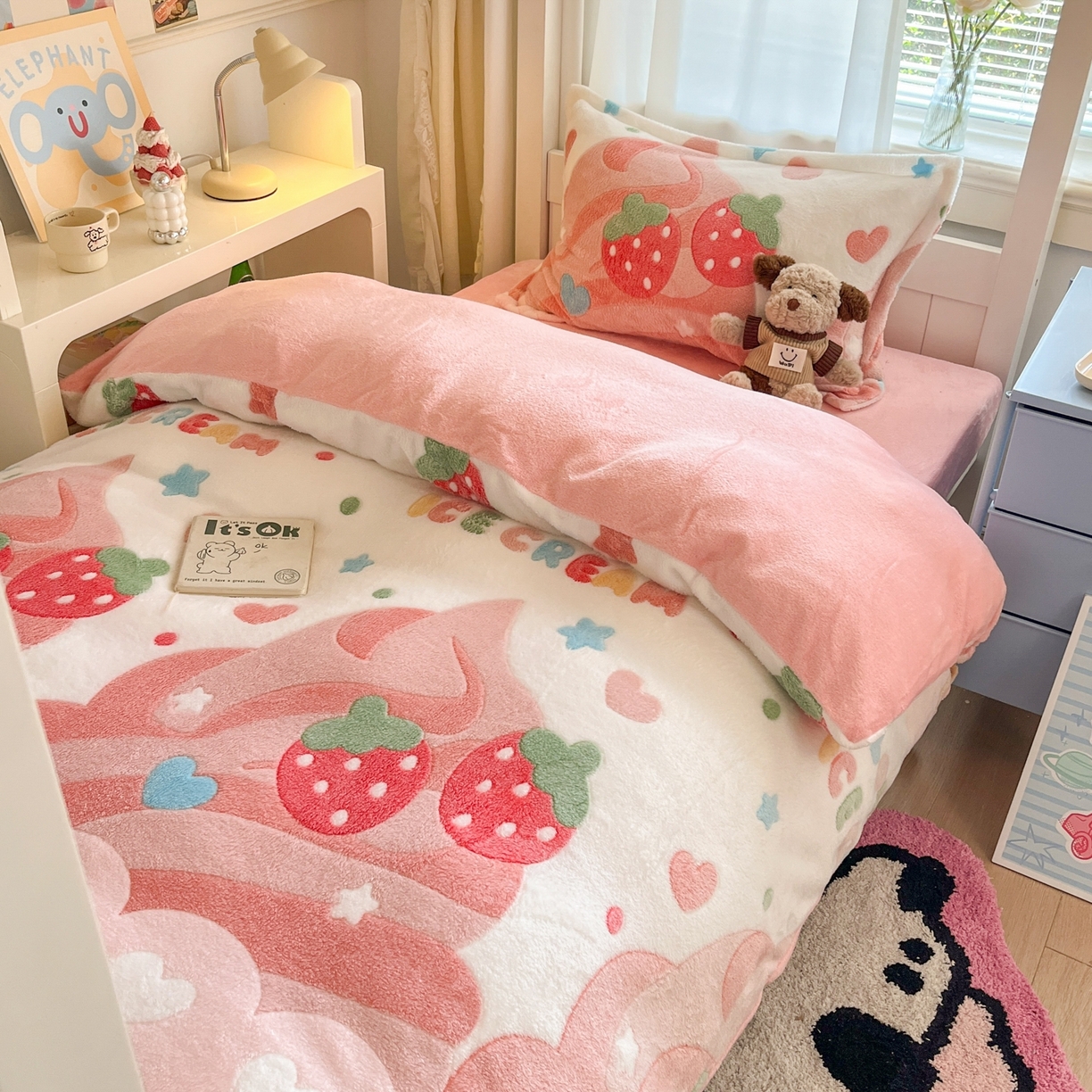 川悦生活 2025新款立体雪花绒印花四件套学生床系列一场景二 冰激凌小熊