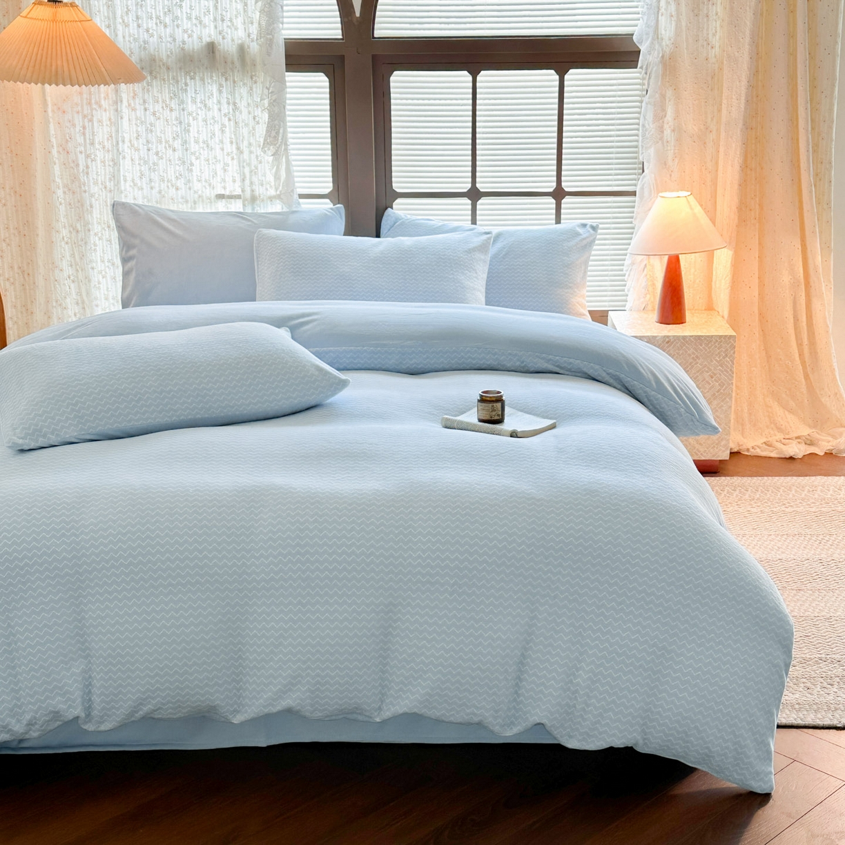 91家纺网 家纺一手货源 找家纺 蓝极人 2025新款色织阳离子提花牛奶绒四件套 色织-云蓝