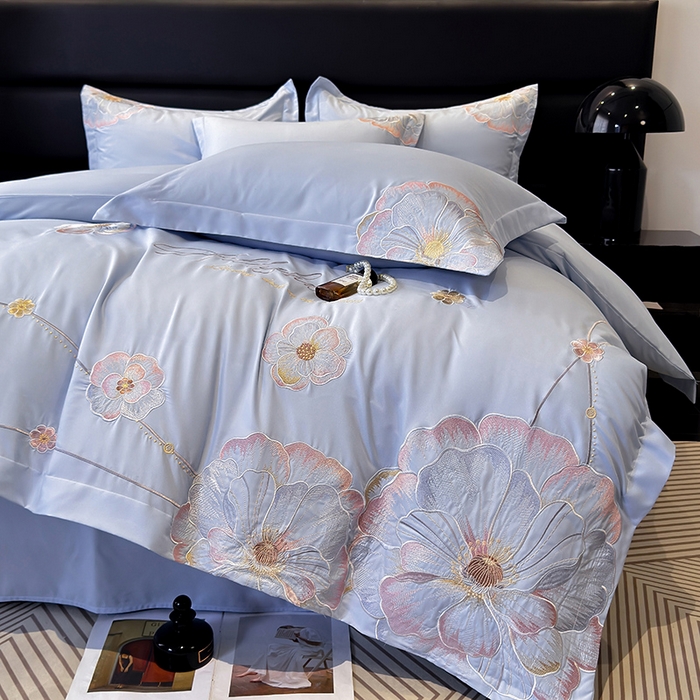 91家纺网 家纺一手货源 找家纺 慕语家纺 2025新款亲肤棉刺绣四件套系列--维纳斯（专版花型） 维纳斯--云水蓝