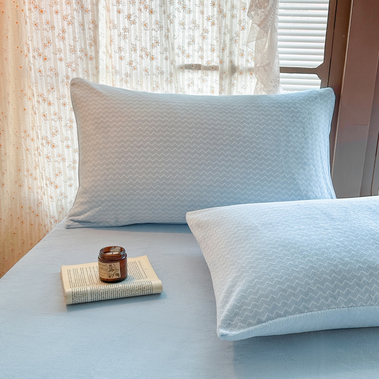 91家纺网 家纺一手货源 找家纺 蓝极人 2025新款色织阳离子提花牛奶绒四件套 色织-云蓝