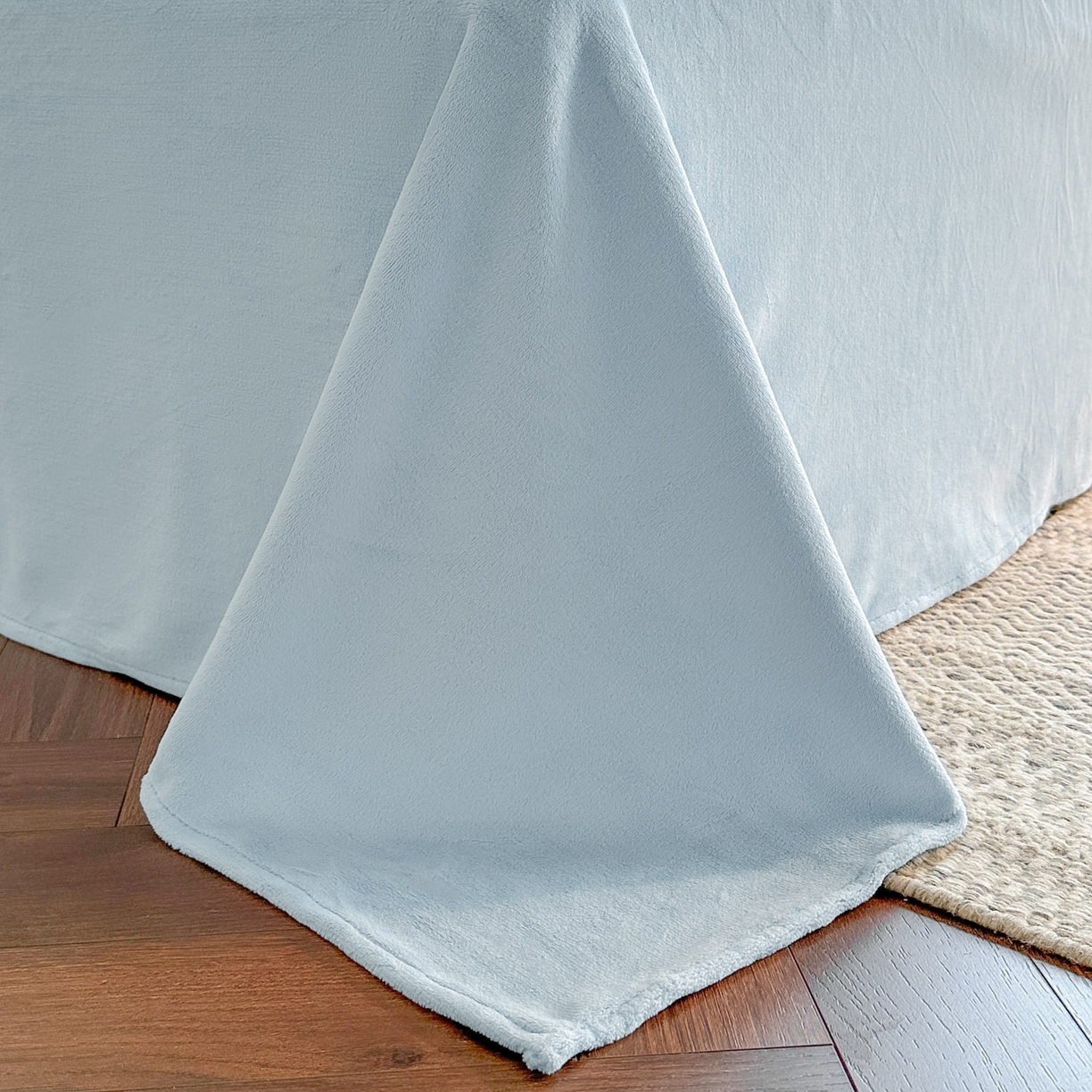 91家纺网 家纺一手货源 找家纺 蓝极人 2025新款色织阳离子提花牛奶绒四件套 色织-云蓝