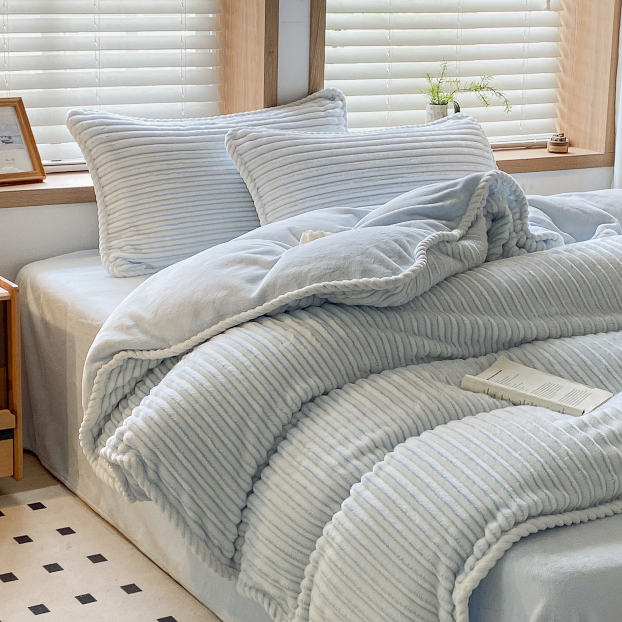 91家纺网 家纺一手货源 找家纺 （总）蓝极人 2025新款抽条阳离子提花牛奶绒四件套