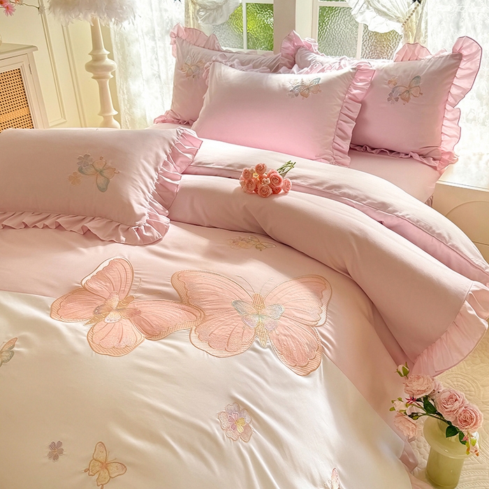 91家纺网 家纺一手货源 找家纺 （总）慕语家纺 2025新款软糯亲肤贴布绣公主风四件套系列--瑞丽（专版花型）