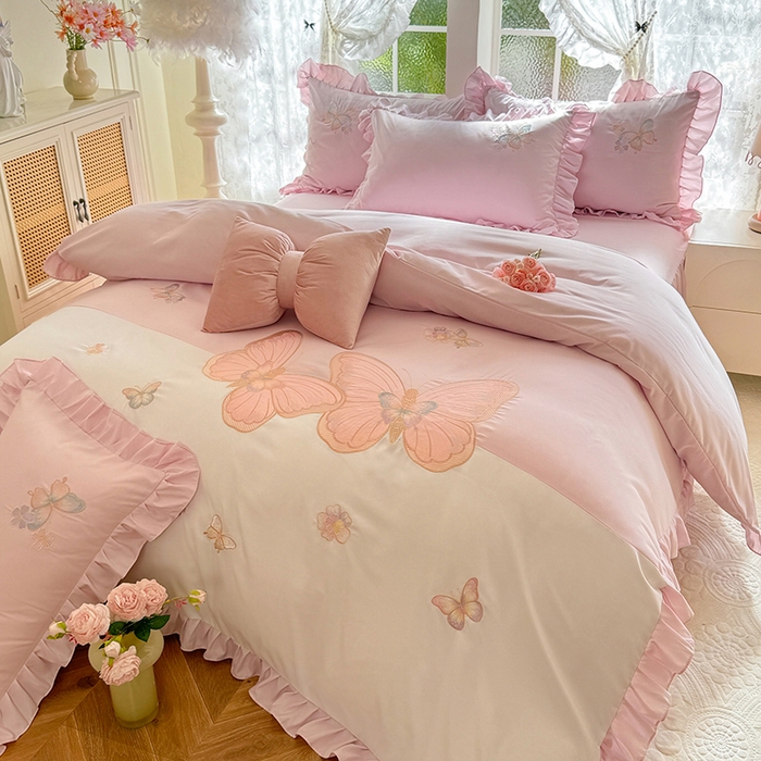 91家纺网 家纺一手货源 找家纺 （总）慕语家纺 2025新款软糯亲肤贴布绣公主风四件套系列--瑞丽（专版花型）