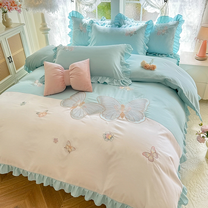 91家纺网 家纺一手货源 找家纺 慕语家纺 2025新款软糯亲肤贴布绣公主风四件套系列--瑞丽（专版花型） 瑞丽--水绿