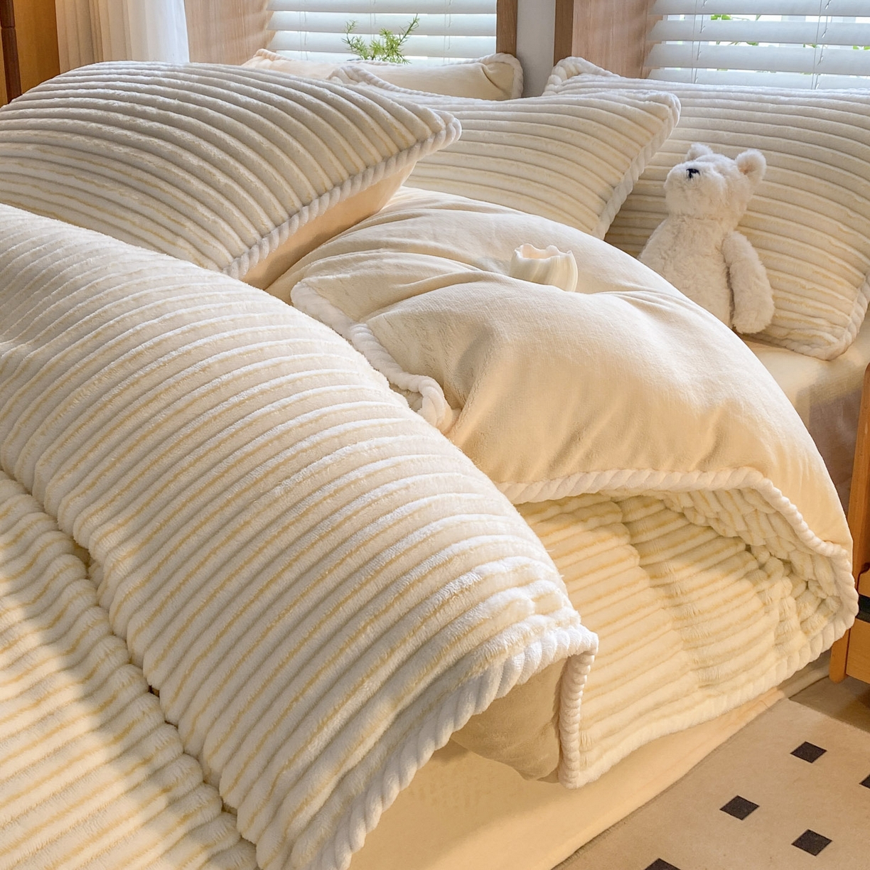 蓝极人 2025新款抽条阳离子提花牛奶绒四件套 阳离子抽条-奶黄