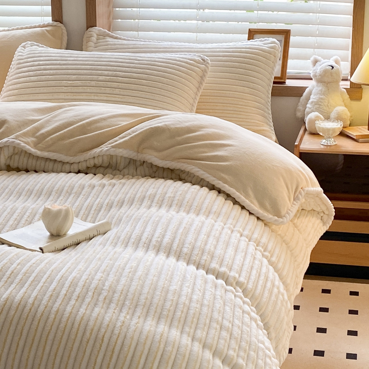 91家纺网 家纺一手货源 找家纺 蓝极人 2025新款抽条阳离子提花牛奶绒四件套 阳离子抽条-奶黄