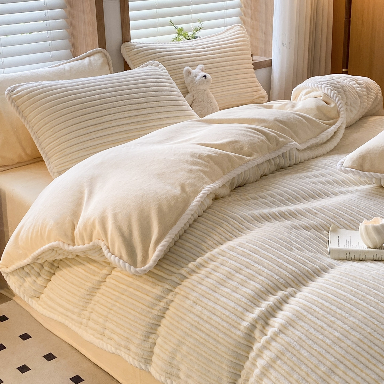 91家纺网 家纺一手货源 找家纺 蓝极人 2025新款抽条阳离子提花牛奶绒四件套 阳离子抽条-奶黄