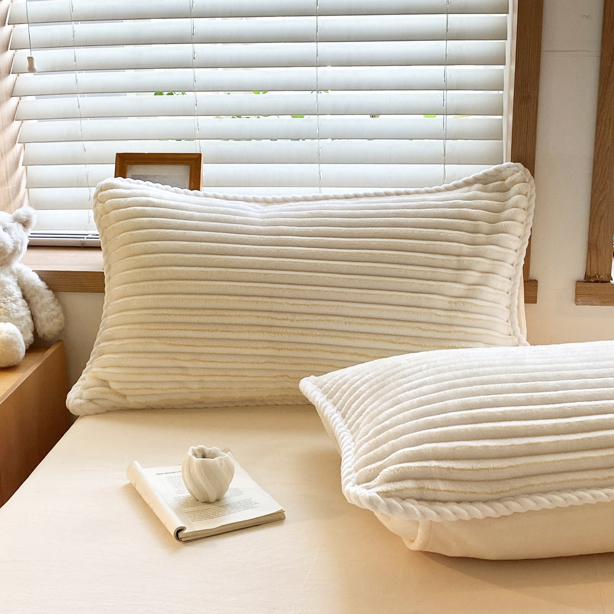 91家纺网 家纺一手货源 找家纺 蓝极人 2025新款抽条阳离子提花牛奶绒四件套 阳离子抽条-奶黄